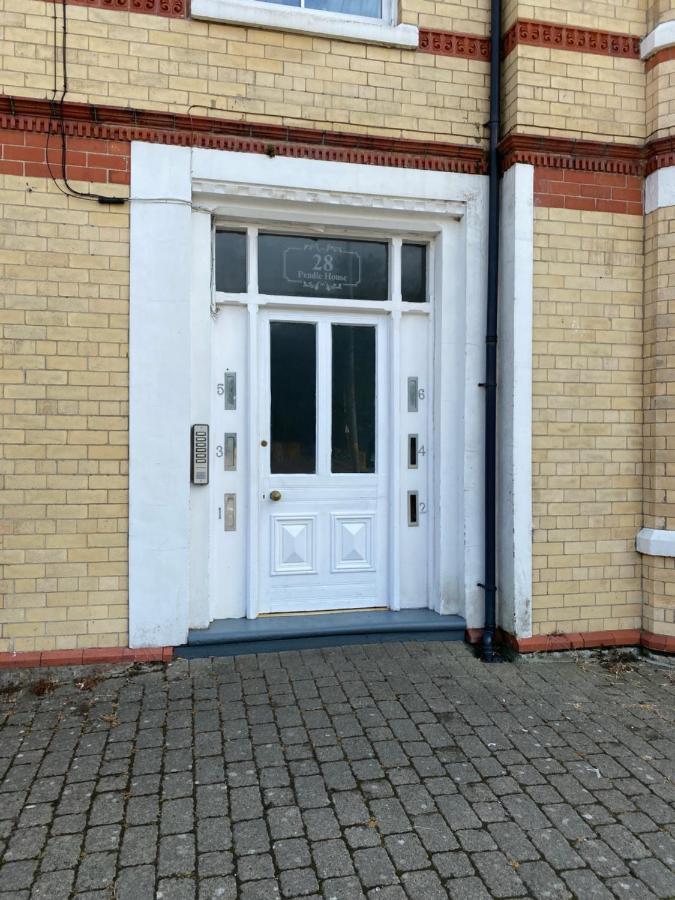 Pendle House - Apartment 3 Colwyn Bay Buitenkant foto